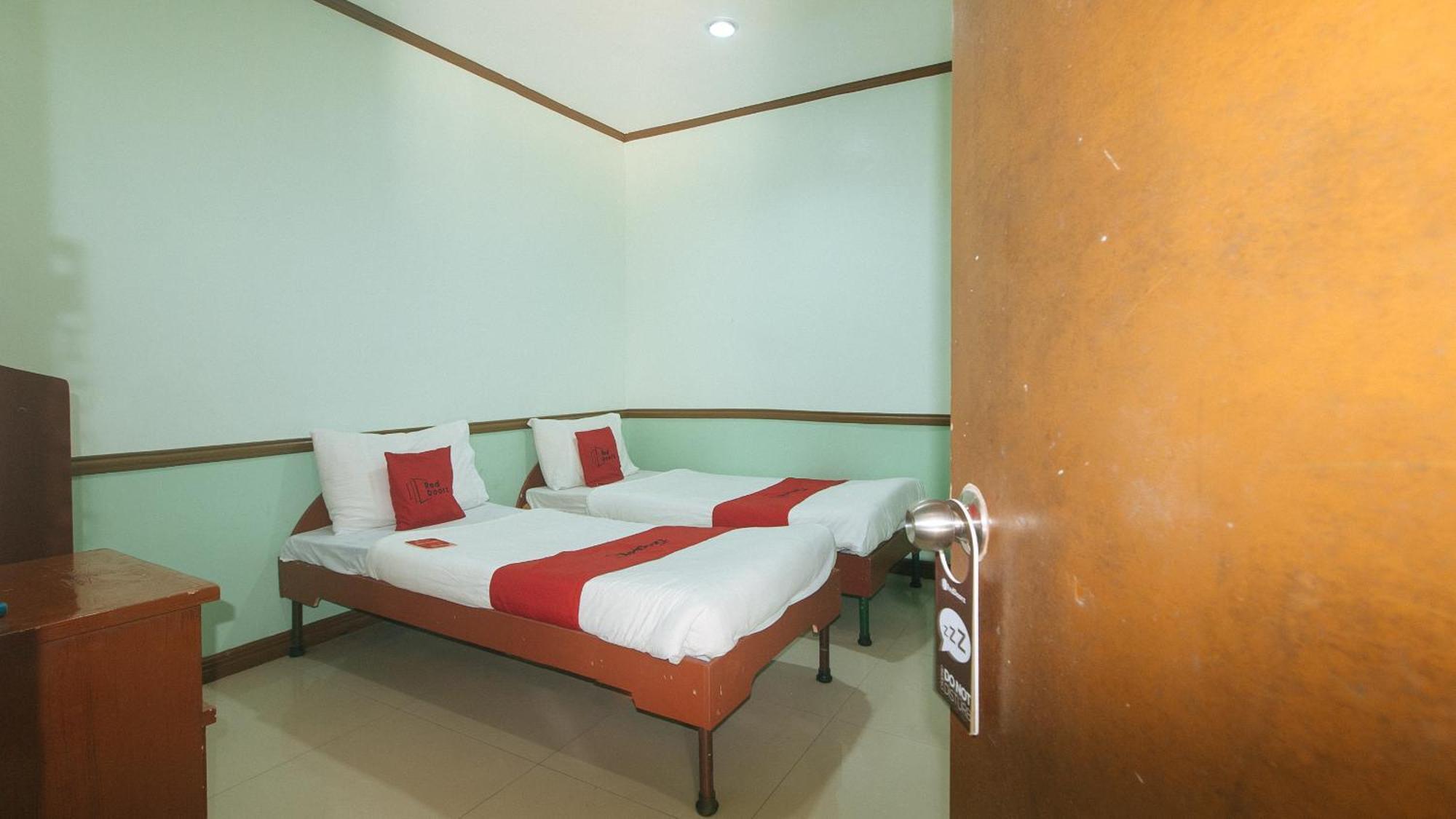 Reddoorz At Maanyag Pension House Mandaue Cebu Exteriör bild