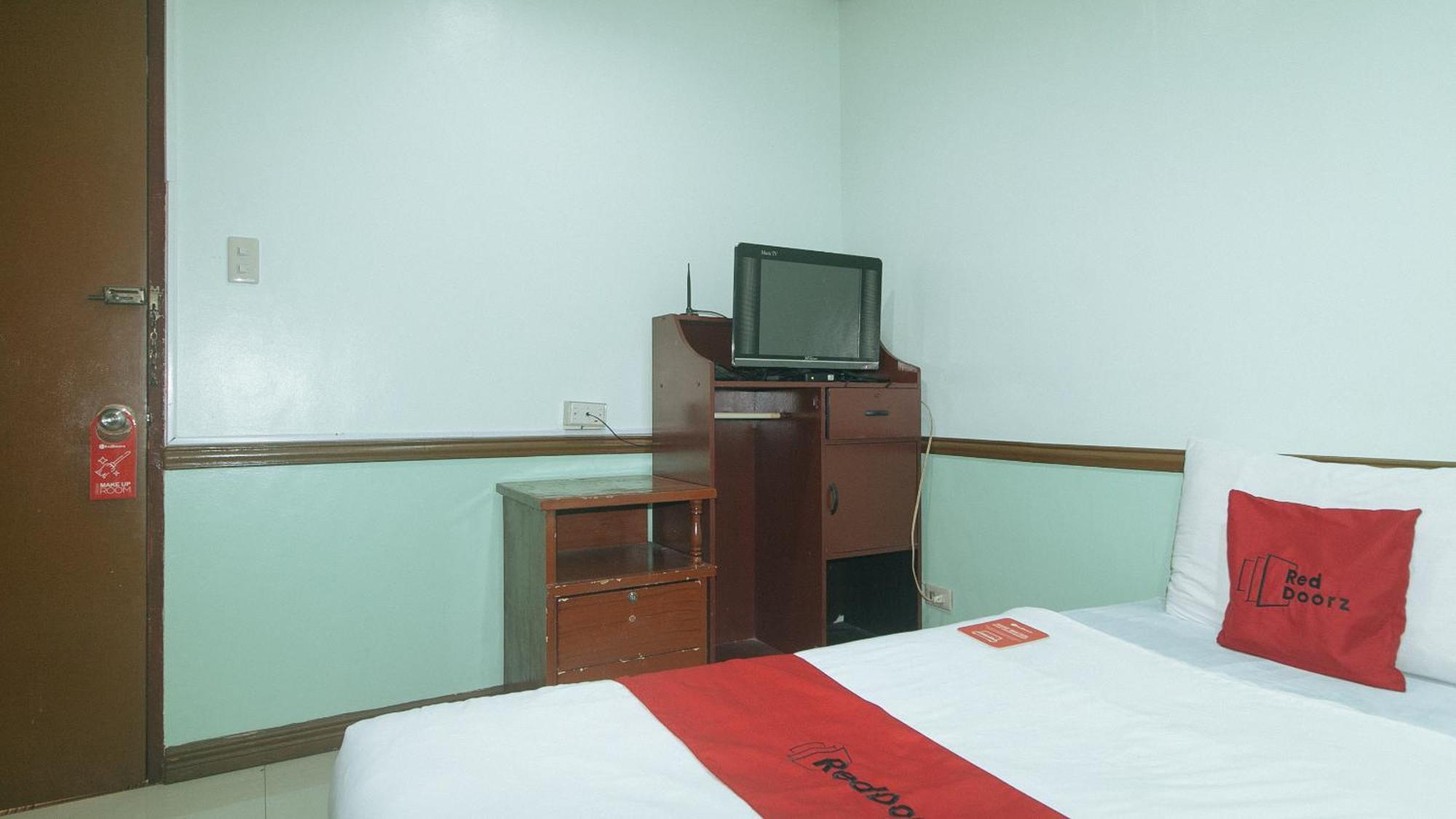 Reddoorz At Maanyag Pension House Mandaue Cebu Exteriör bild