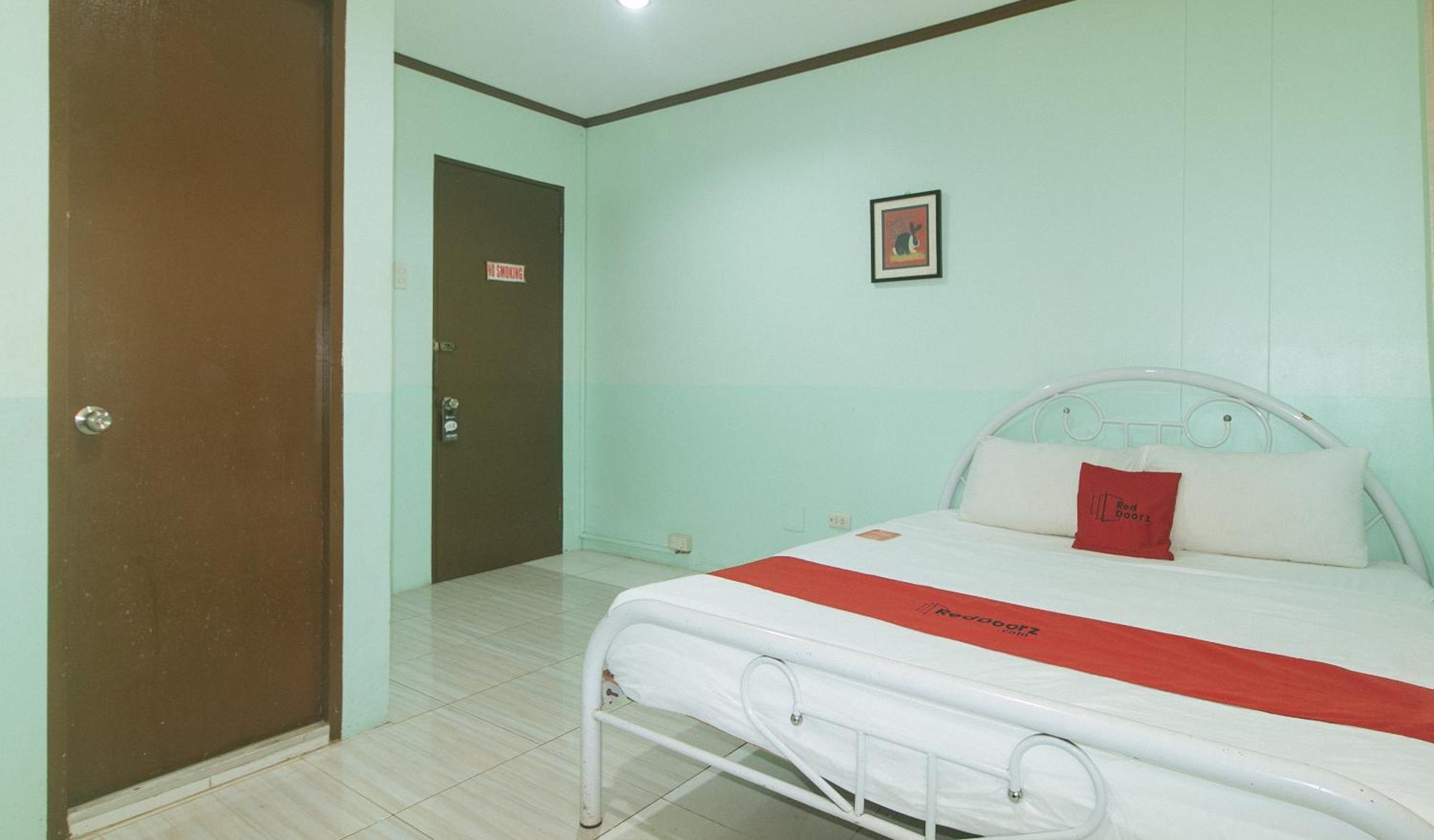 Reddoorz At Maanyag Pension House Mandaue Cebu Exteriör bild