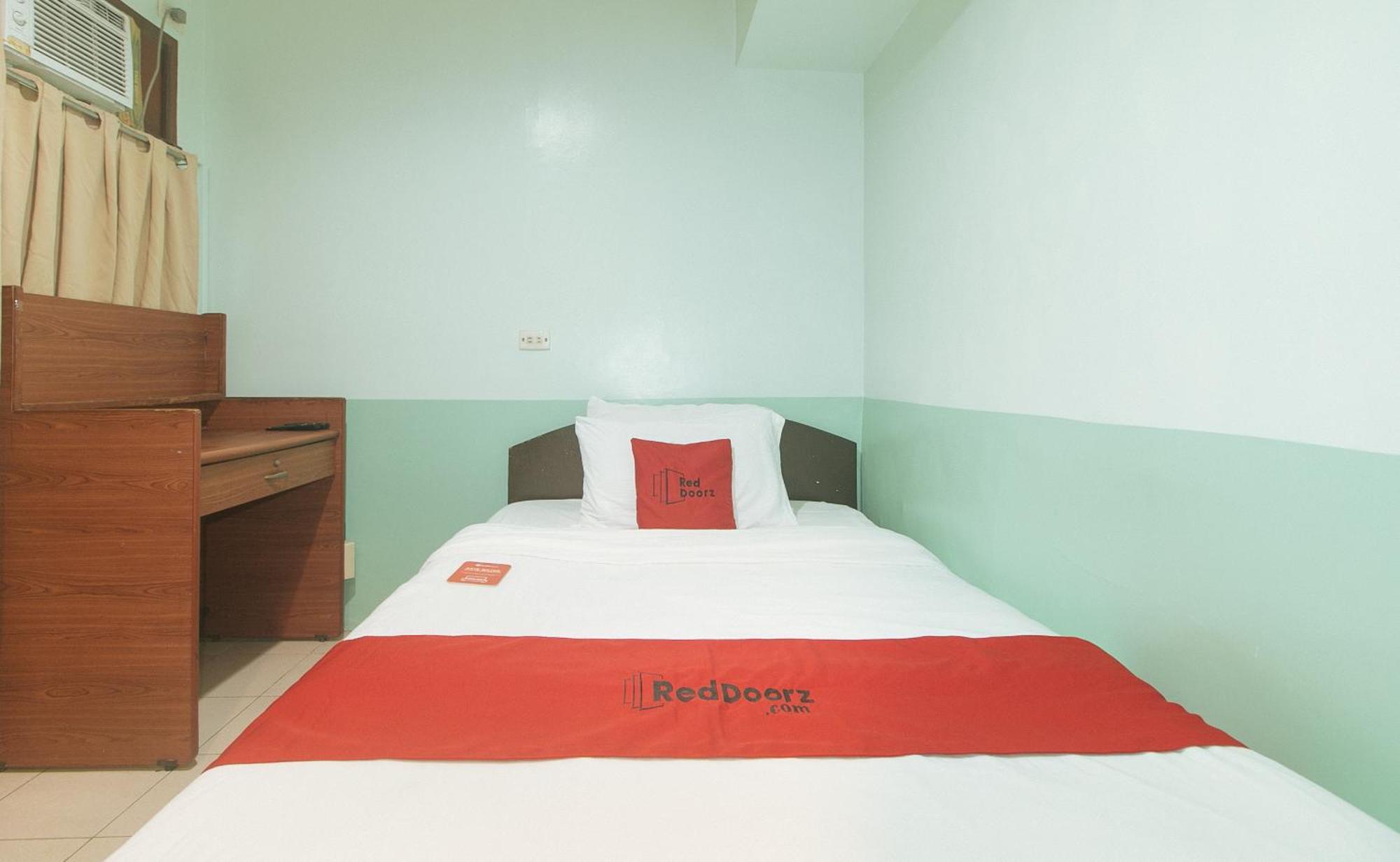 Reddoorz At Maanyag Pension House Mandaue Cebu Exteriör bild