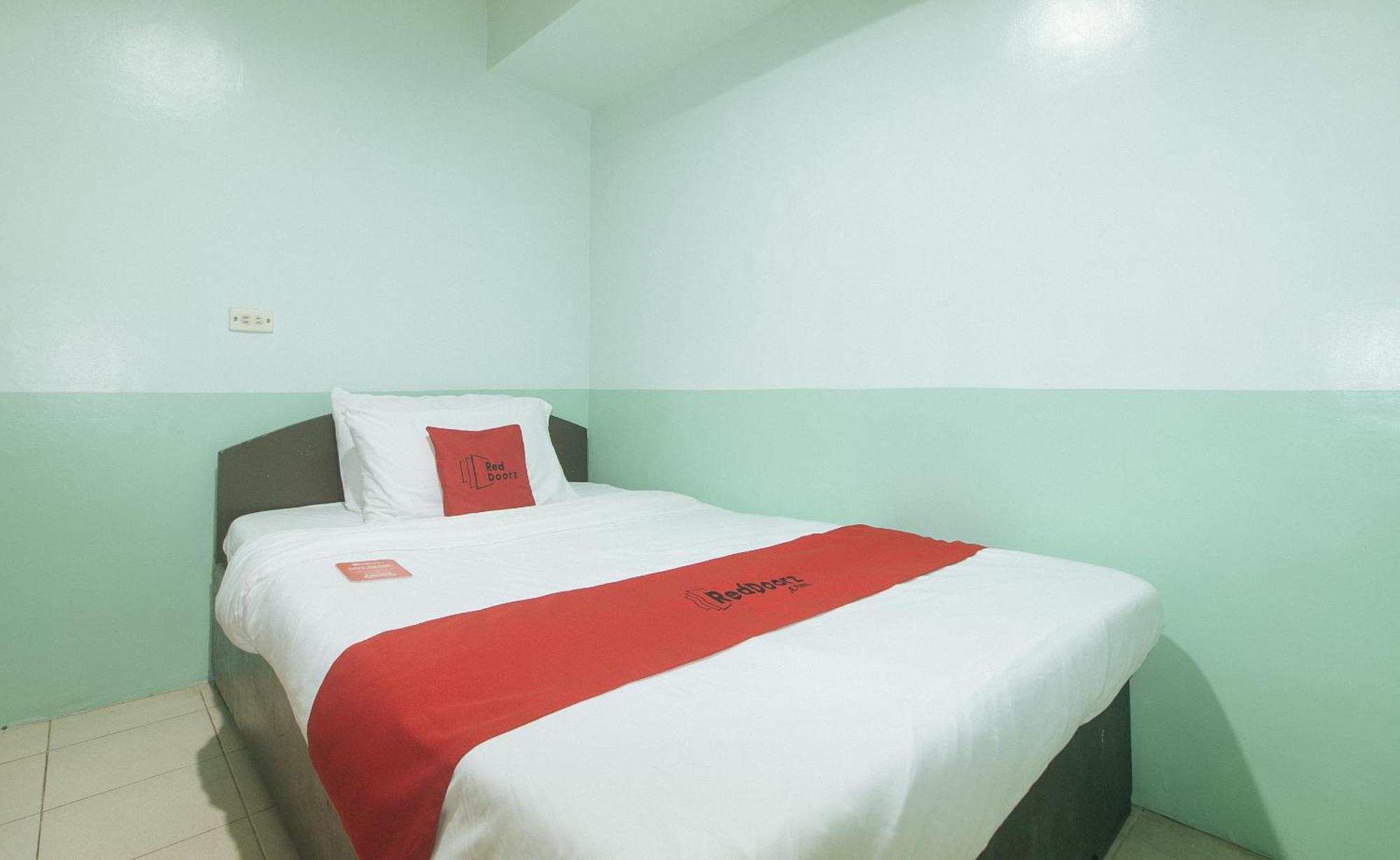Reddoorz At Maanyag Pension House Mandaue Cebu Exteriör bild