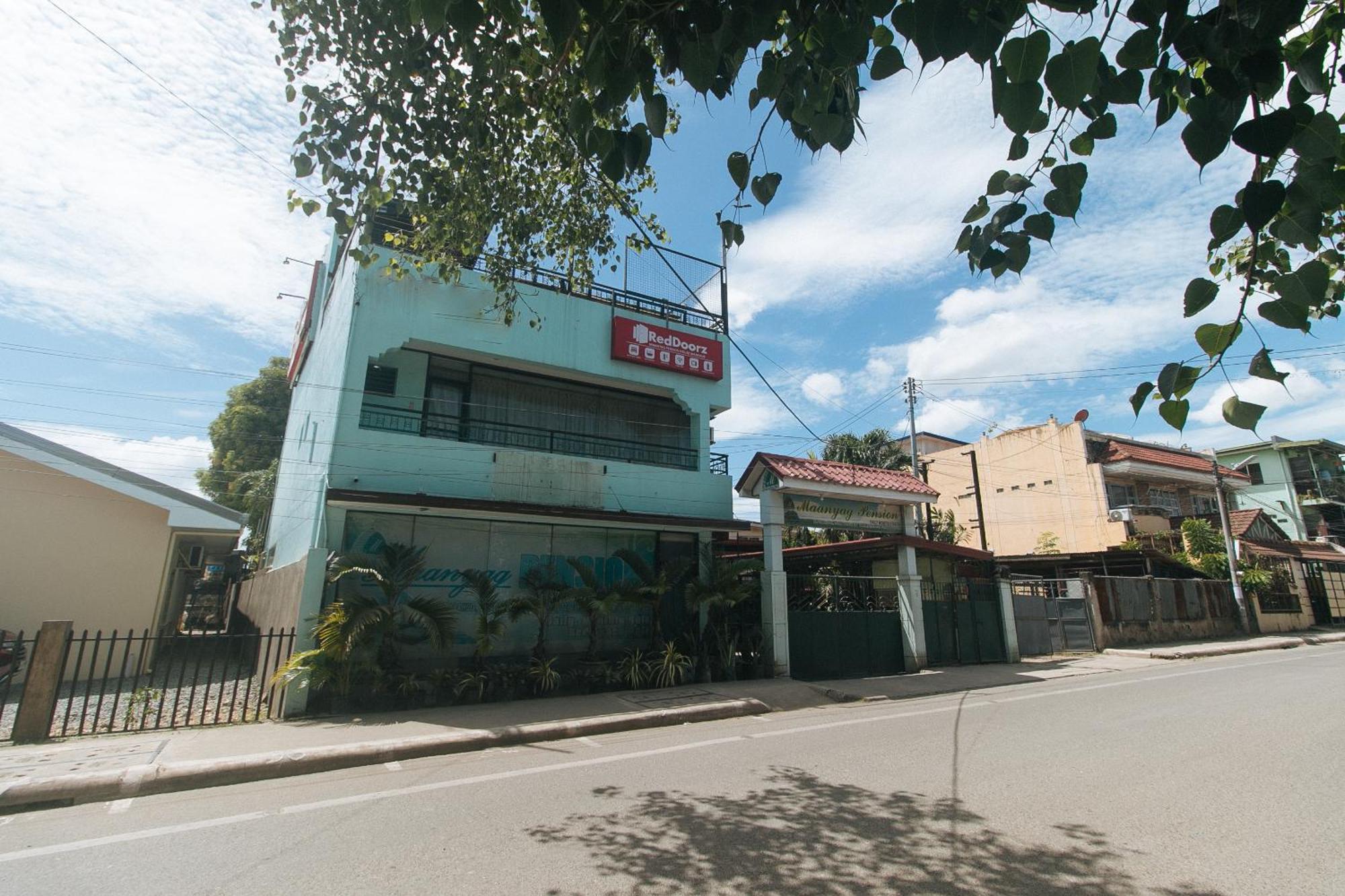 Reddoorz At Maanyag Pension House Mandaue Cebu Exteriör bild